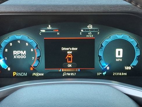 Used 2025 Ford Bronco Outer Banks image 24