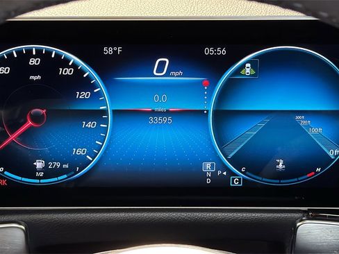 Used 2021 Mercedes-Benz GLB 250 4MATIC image 33