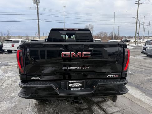 Used 2024 GMC Sierra 2500 AT4 w/ AT4 Premium Plus Package image 12