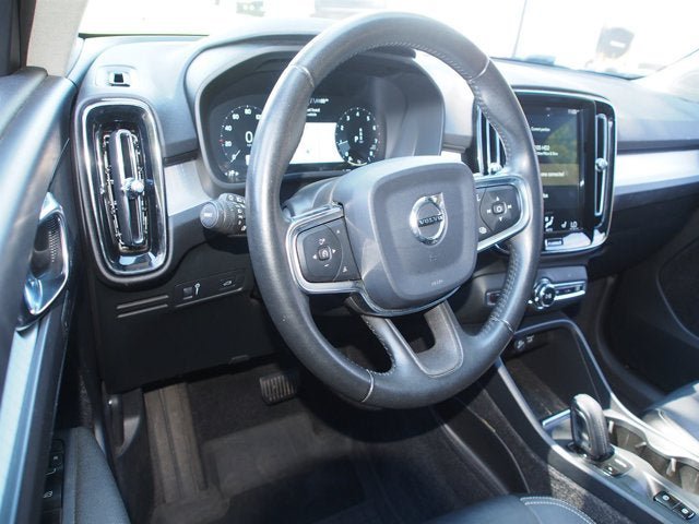 Used 2019 Volvo XC40 T5 Momentum AWD/4WD image 16