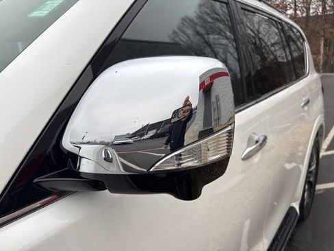 Used 2024 Nissan Armada Platinum w/ Cargo Package image 10