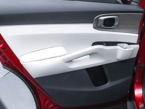 Used 2022 Kia Sorento S image 28