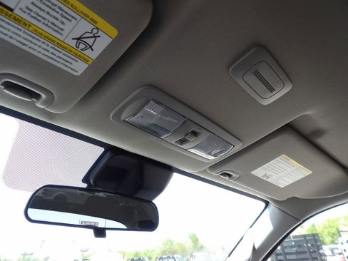 Used 2022 Nissan Frontier S image 28