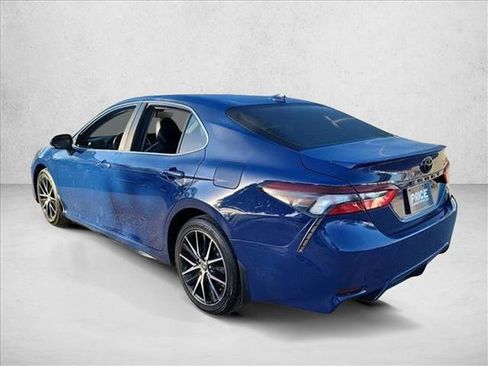 Used 2024 Toyota Camry SE FWD image 7
