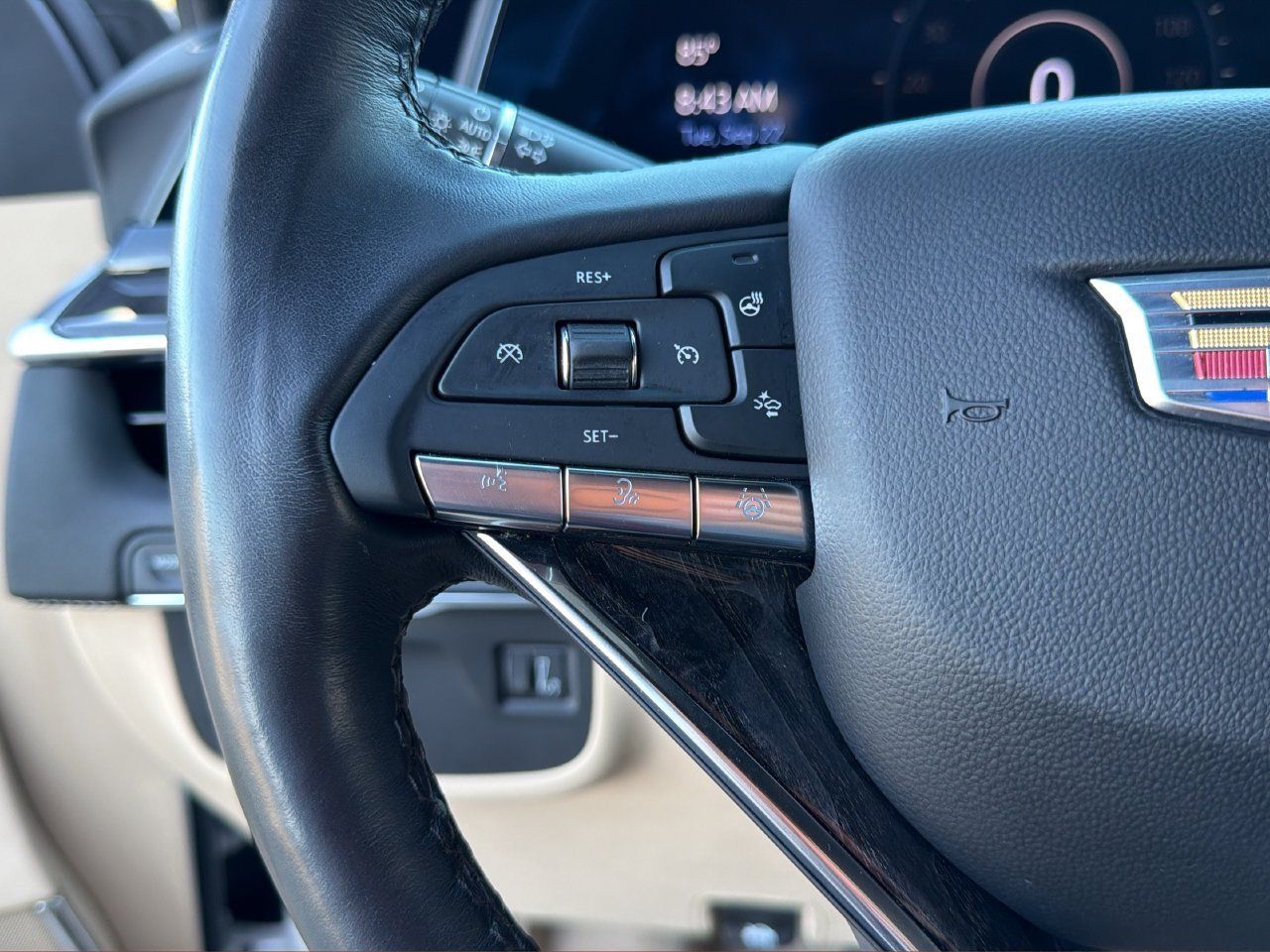 Certified 2023 Cadillac Escalade Premium Luxury RWD image 24