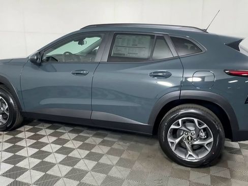 New 2026 Chevrolet Trax LT w/ LT Convenience Package FWD image 7