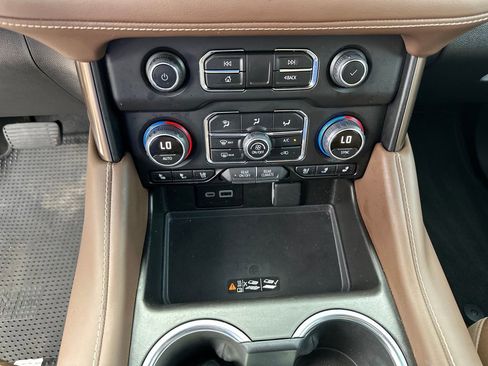 Used 2023 Chevrolet Tahoe High Country AWD/4WD image 27