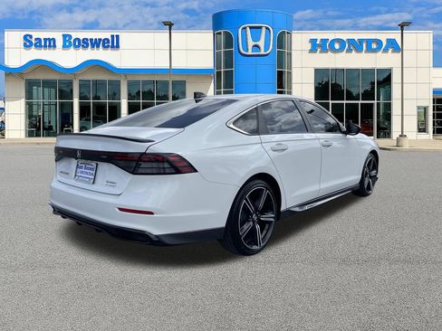 Used 2023 Honda Accord Sport image 4