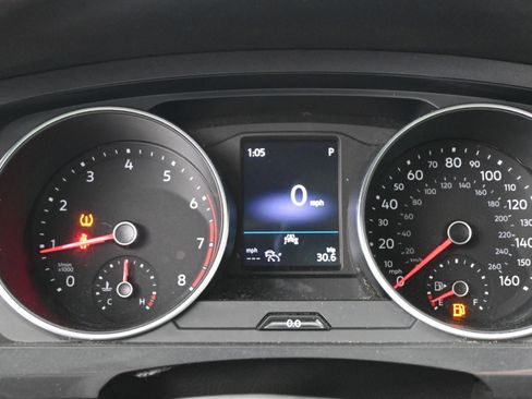 Used 2021 Volkswagen Tiguan SE R-Line FWD image 26
