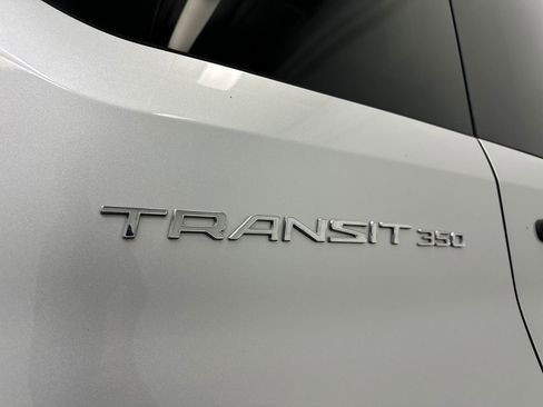 Used 2022 Ford Transit 350 XLT RWD image 9