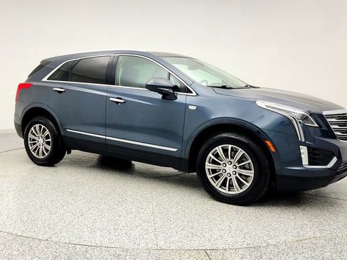 Used 2019 Cadillac XT5 Luxury image 3