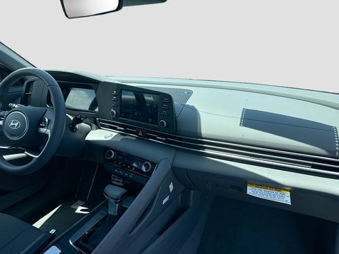 New 2026 Hyundai Elantra Sport FWD image 21
