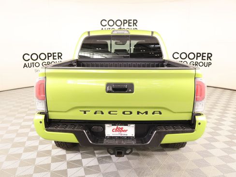 Used 2023 Toyota Tacoma TRD Off-Road w/ TRD Premium Off Road Package AWD/4WD image 24