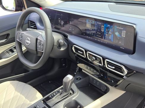 Used 2026 Nissan Sentra SL w/ Floor Mat Package FWD image 5
