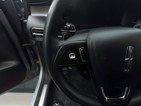 Used 2024 Lincoln Corsair Reserve w/ Equipment Group 201A image 11