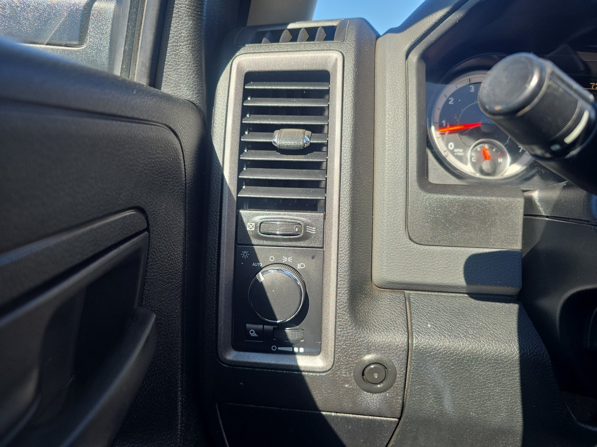 Used 2016 RAM 2500 Tradesman w/ Popular Equipment Group RWD image 21