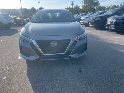 Used 2020 Nissan Sentra SV FWD image 2
