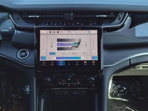 New 2023 Jeep Grand Cherokee 4WD 4xe image 12