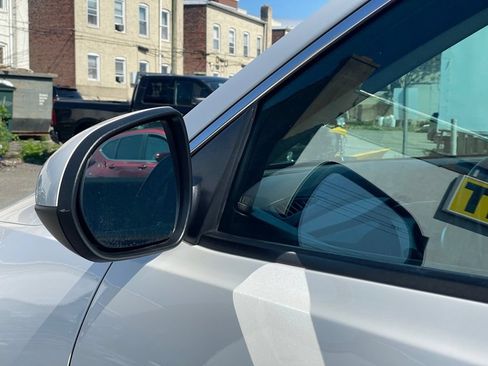 Used 2023 Buick Encore GX Essence w/ Experience Buick Package AWD/4WD image 24