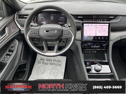 New 2025 Jeep Grand Cherokee L Limited w/ Luxury Tech Group II image 14