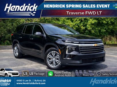 Used 2025 Chevrolet Traverse LT w/ Driver Confidence Package