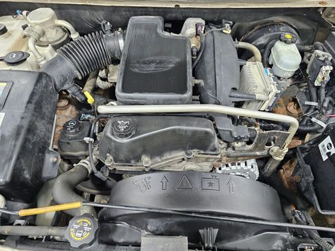 Used 2004 Buick Rainier CXL image 34