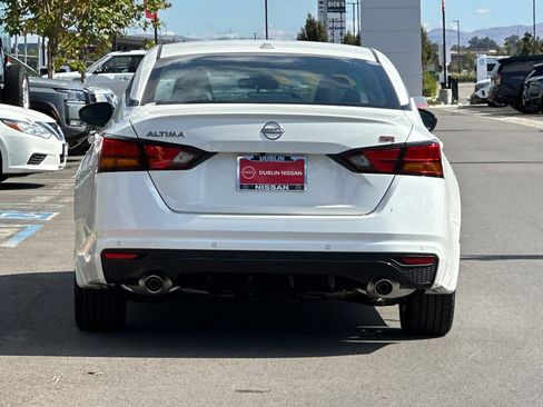 Certified 2025 Nissan Altima 2.5 SR FWD image 5