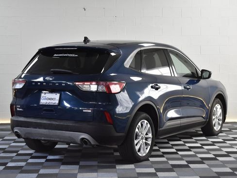 Used 2020 Ford Escape SE image 6