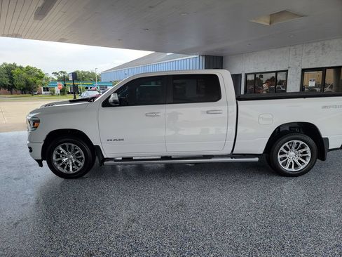 Used 2023 RAM 1500 Laramie AWD/4WD image 2