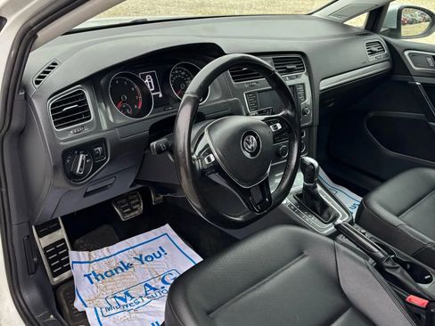 Used 2017 Volkswagen Golf Alltrack SEL image 10
