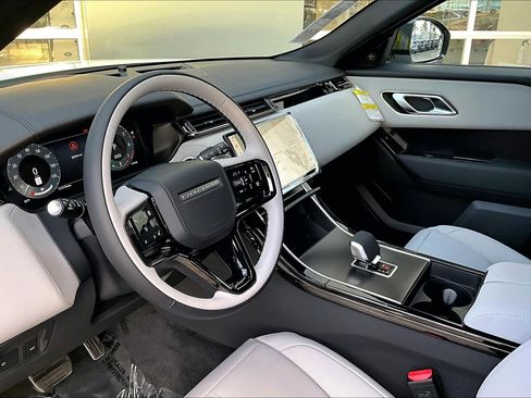 New 2026 Land Rover Range Rover Velar Dynamic SE image 6