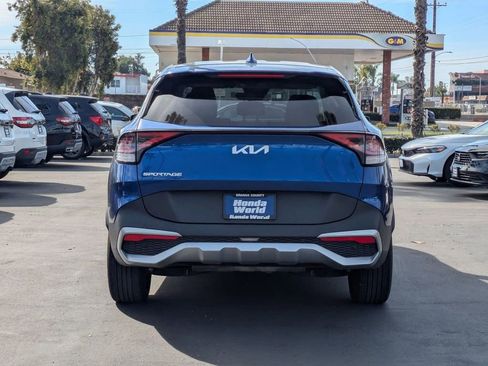 Used 2023 Kia Sportage EX image 8
