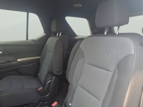 Used 2023 Chevrolet Traverse LT FWD image 13