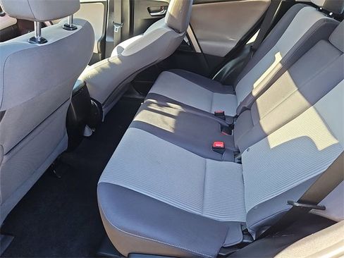Used 2014 Toyota RAV4 XLE image 27