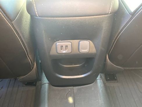 Used 2022 GMC Canyon Denali image 20