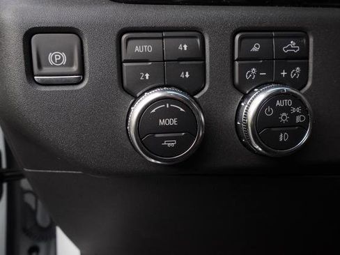 Used 2025 GMC Sierra 1500 SLT w/ SLT Premium Plus Package image 16