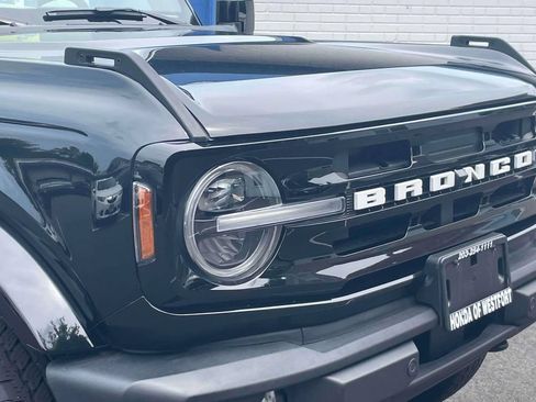 Used 2023 Ford Bronco Outer Banks AWD/4WD image 9