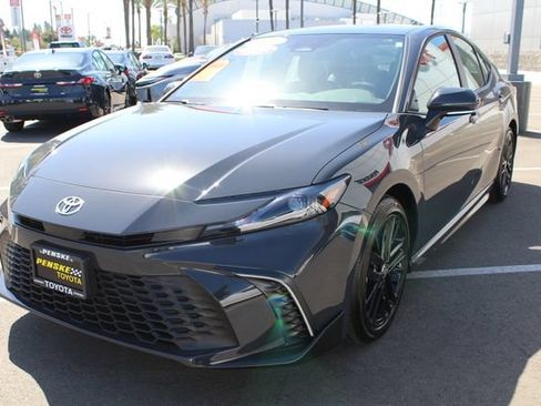 Certified 2026 Toyota Camry SE FWD image 5