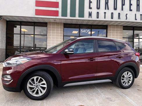 Used 2017 Hyundai Tucson SE Plus image 2