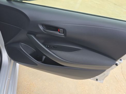 Used 2023 Toyota Corolla LE FWD image 14
