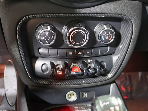 Used 2019 MINI Cooper Clubman S image 20