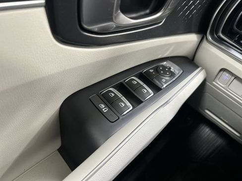 Used 2026 Kia Sorento S AWD/4WD image 16