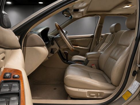 Used 2000 Lexus ES 330 FWD image 7