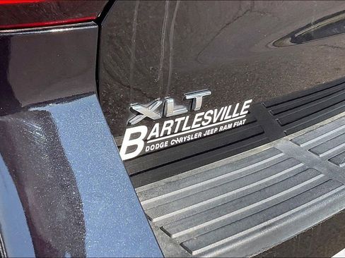 Used 2024 Ford Expedition Max XLT image 14