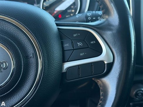 Used 2020 Jeep Compass Latitude image 16