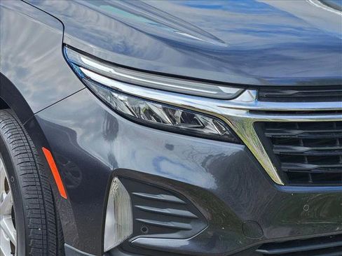 Used 2023 Chevrolet Equinox LT image 3