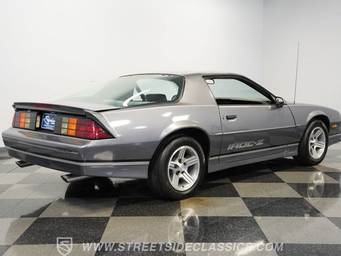 Used 1988 Chevrolet Camaro IROC-Z RWD image 13