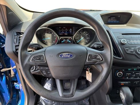 Used 2018 Ford Escape SE FWD image 17