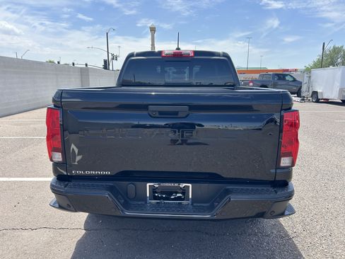 Used 2025 Chevrolet Colorado W/T RWD image 4