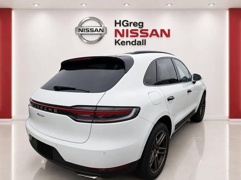 Used 2019 Porsche Macan AWD/4WD image 3